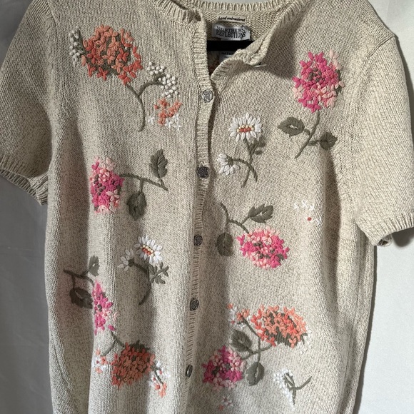 NWT flower embroidered northern reflections cardigan - Picture 13 of 13